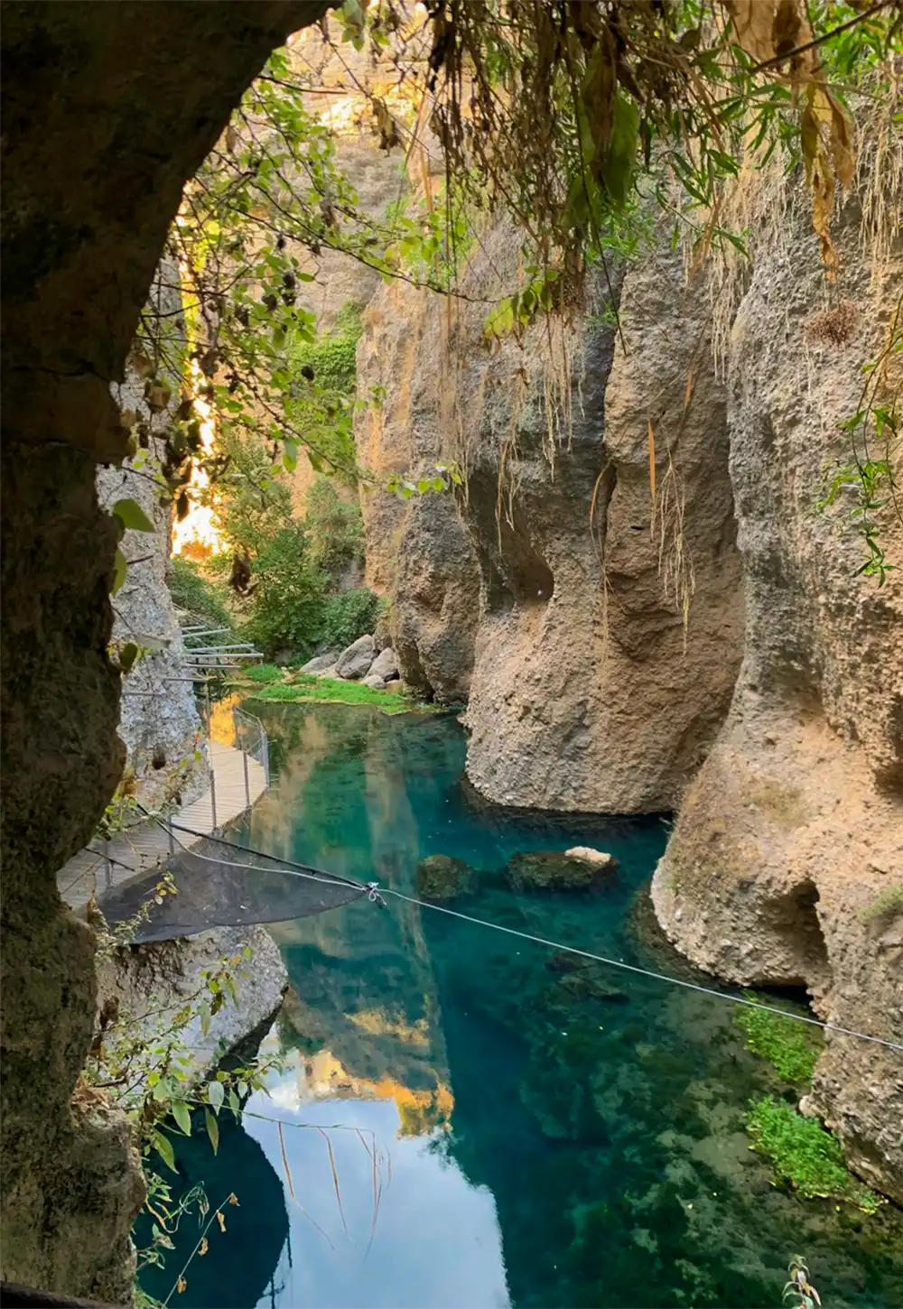 Mina del Rey Moro river